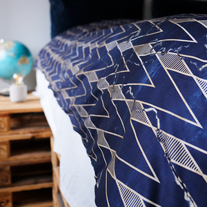 Lightning Triangles - 2 sets duvet